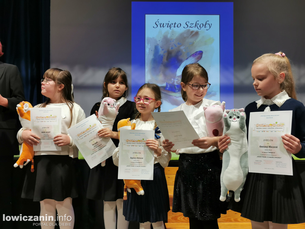Święto Szkoły i ślubowanie  klas pierwszych w SP nr 2 w Łowiczu