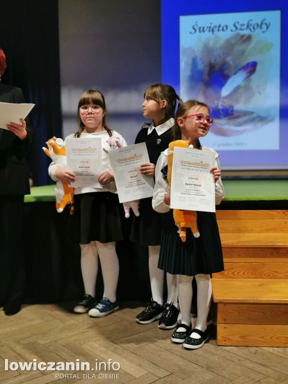 Święto Szkoły i ślubowanie  klas pierwszych w SP nr 2 w Łowiczu