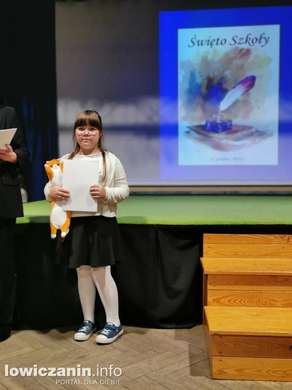 Święto Szkoły i ślubowanie  klas pierwszych w SP nr 2 w Łowiczu