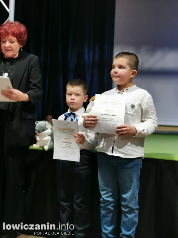 Święto Szkoły i ślubowanie  klas pierwszych w SP nr 2 w Łowiczu