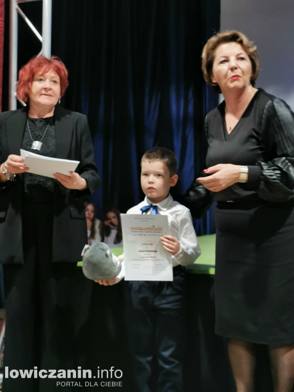 Święto Szkoły i ślubowanie  klas pierwszych w SP nr 2 w Łowiczu