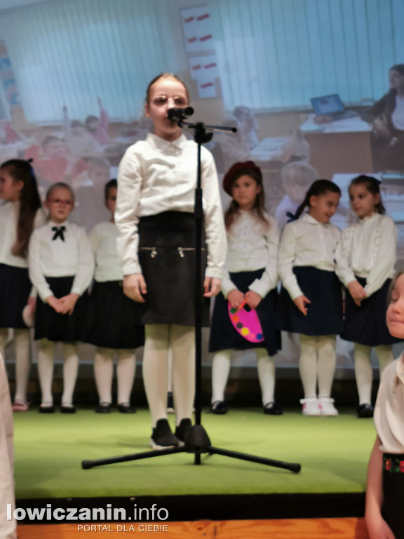 Święto Szkoły i ślubowanie  klas pierwszych w SP nr 2 w Łowiczu