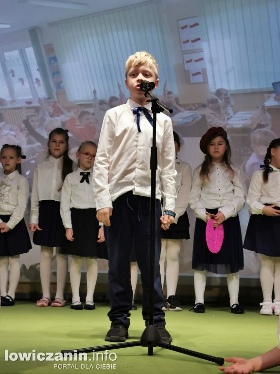 Święto Szkoły i ślubowanie  klas pierwszych w SP nr 2 w Łowiczu