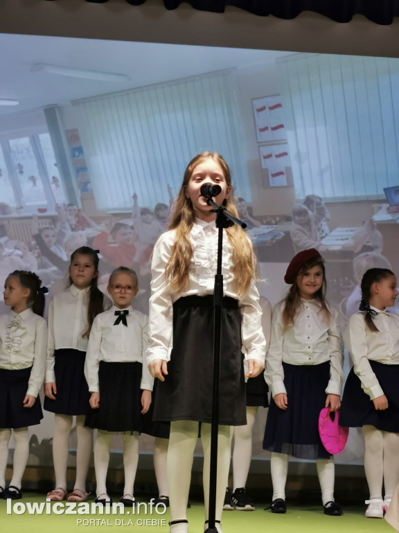 Święto Szkoły i ślubowanie  klas pierwszych w SP nr 2 w Łowiczu