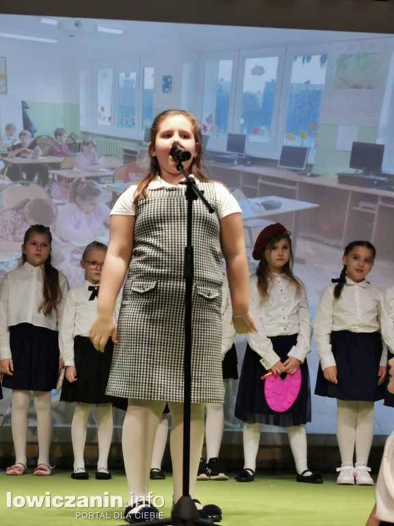 Święto Szkoły i ślubowanie  klas pierwszych w SP nr 2 w Łowiczu