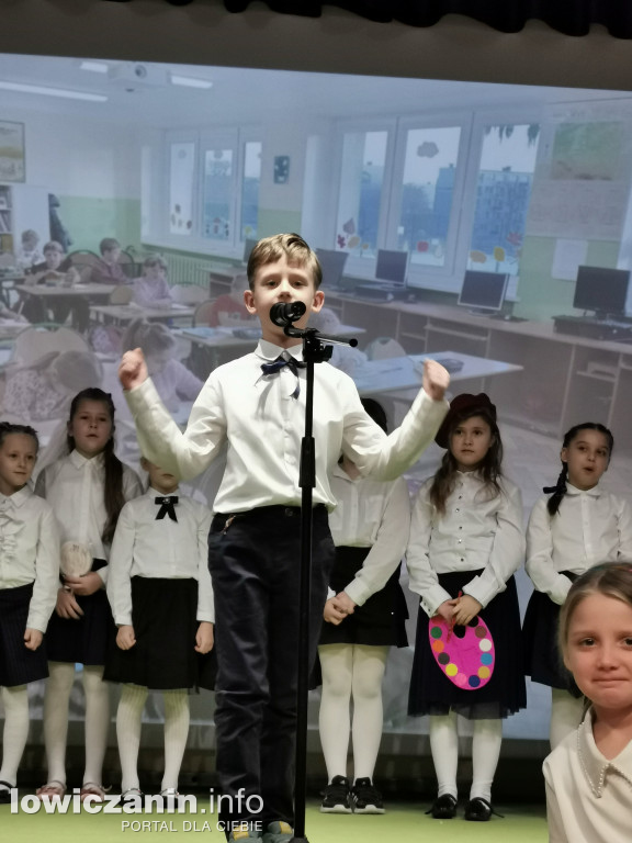 Święto Szkoły i ślubowanie  klas pierwszych w SP nr 2 w Łowiczu