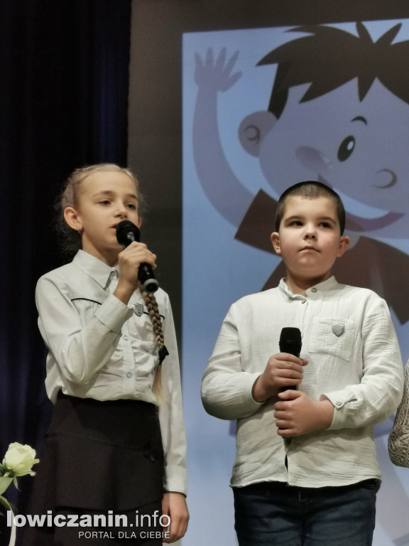 Święto Szkoły i ślubowanie  klas pierwszych w SP nr 2 w Łowiczu