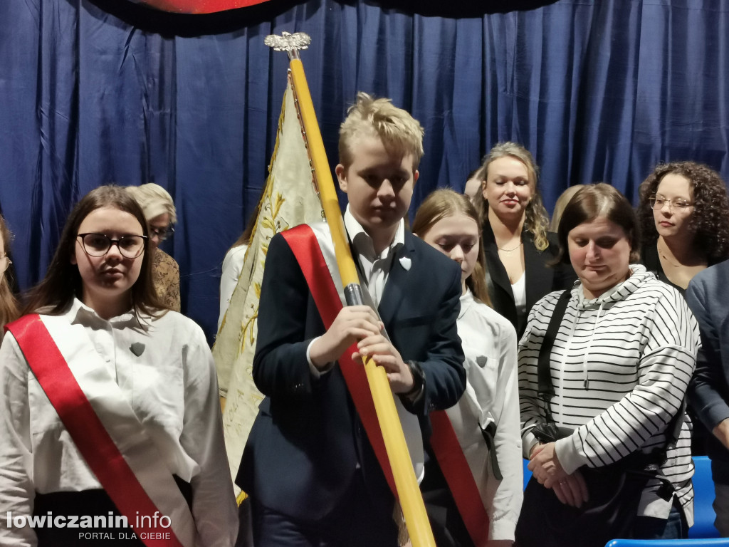 Święto Szkoły i ślubowanie  klas pierwszych w SP nr 2 w Łowiczu