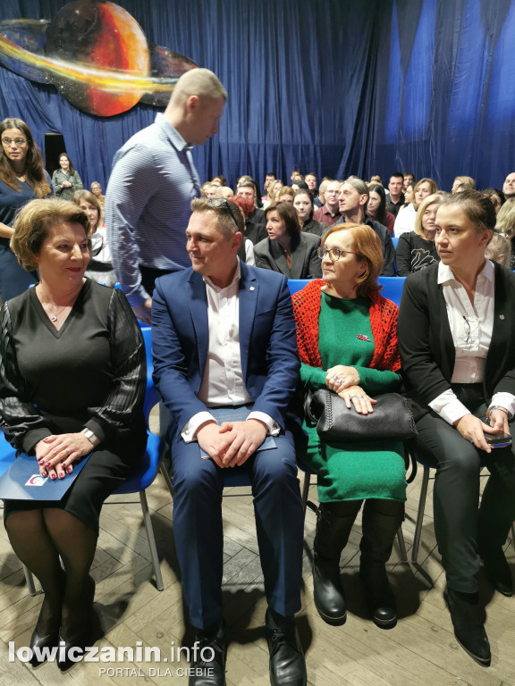 Święto Szkoły i ślubowanie  klas pierwszych w SP nr 2 w Łowiczu