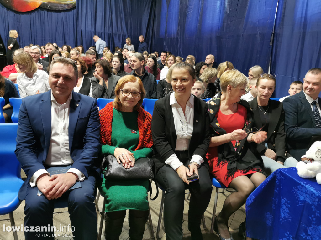 Święto Szkoły i ślubowanie  klas pierwszych w SP nr 2 w Łowiczu