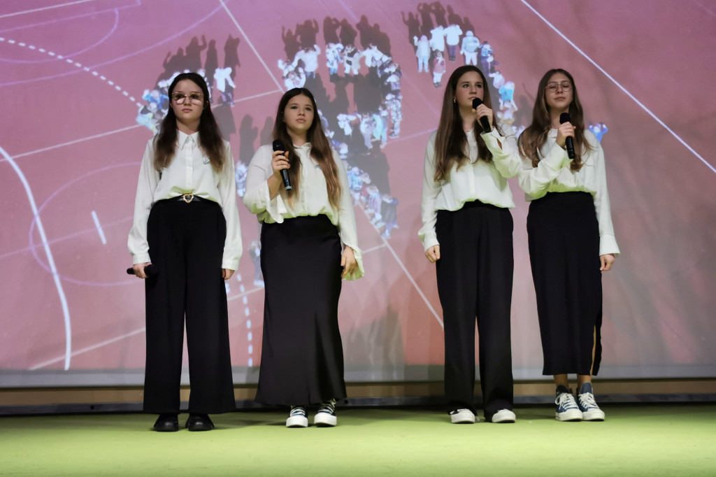 Święto Szkoły i ślubowanie  klas pierwszych w SP nr 2 w Łowiczu
