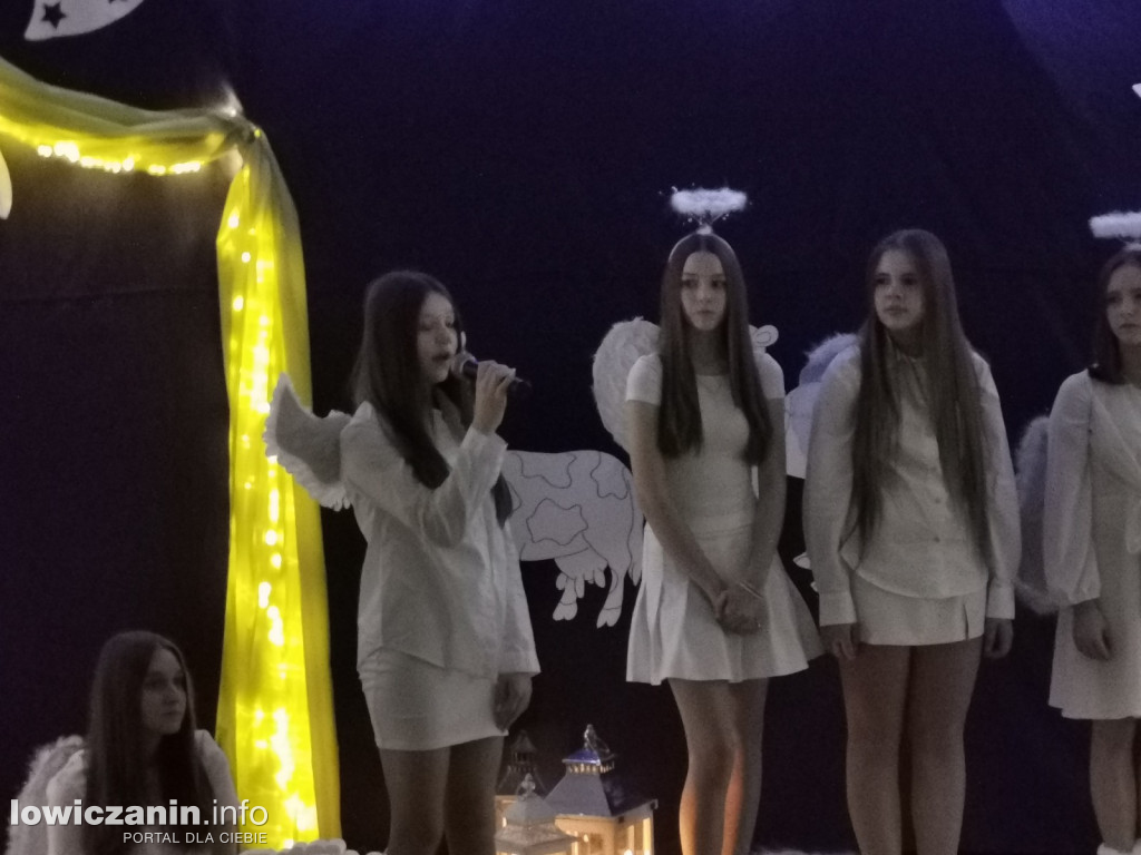 Koncert kolęd w SP 4 w Łowiczu