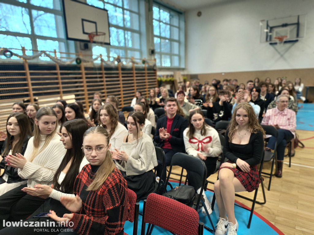 Opowieść Wigilijna w I LO w Łowiczu, 20.12.2024