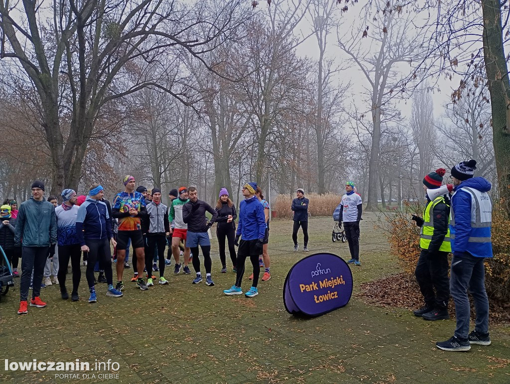 Sylwestrowy parkrun w parku na Błoniach