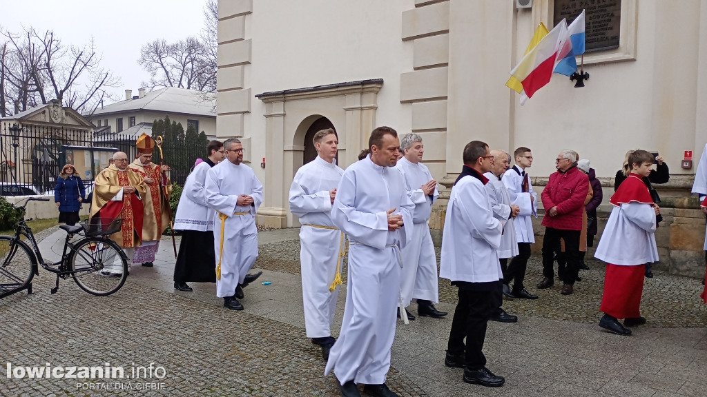 Inauguracja Roku Jubileuszowego 2025 w łowickiej katedrze