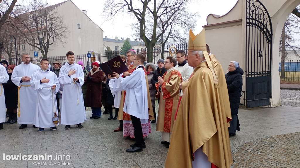 Inauguracja Roku Jubileuszowego 2025 w łowickiej katedrze