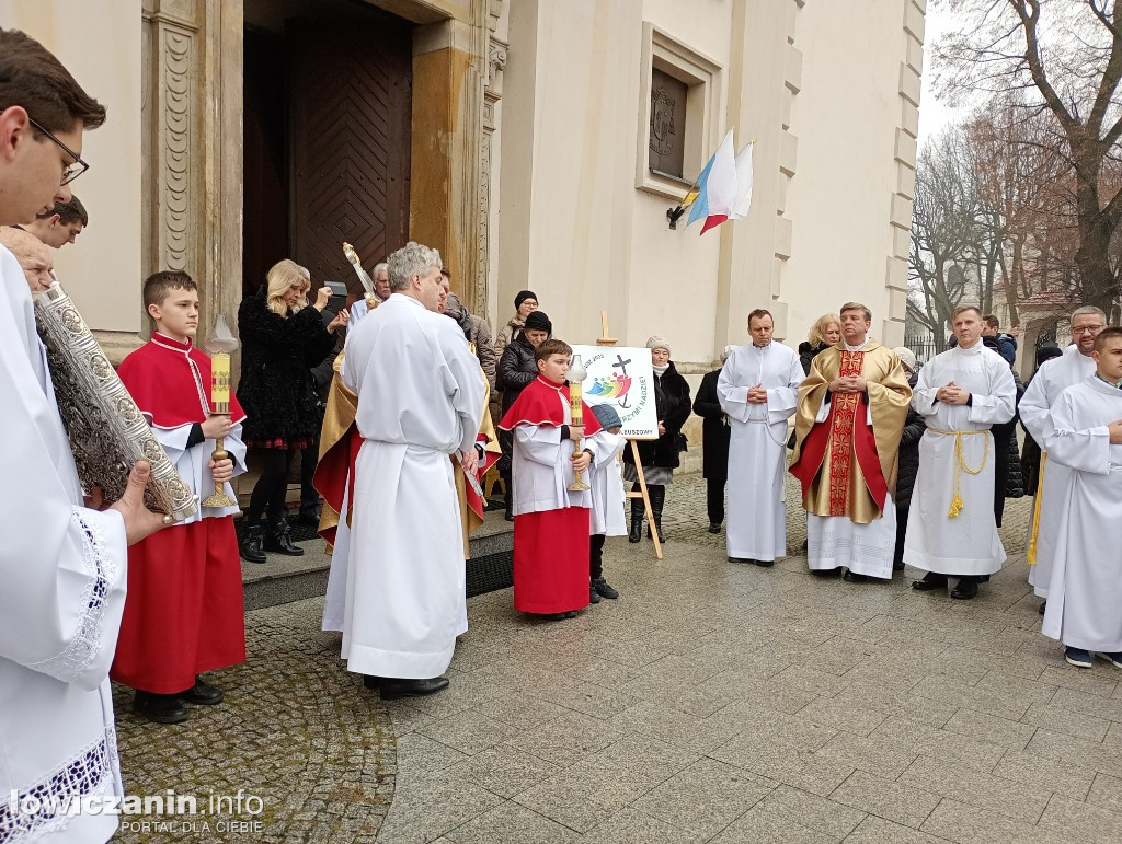 Inauguracja Roku Jubileuszowego 2025 w łowickiej katedrze