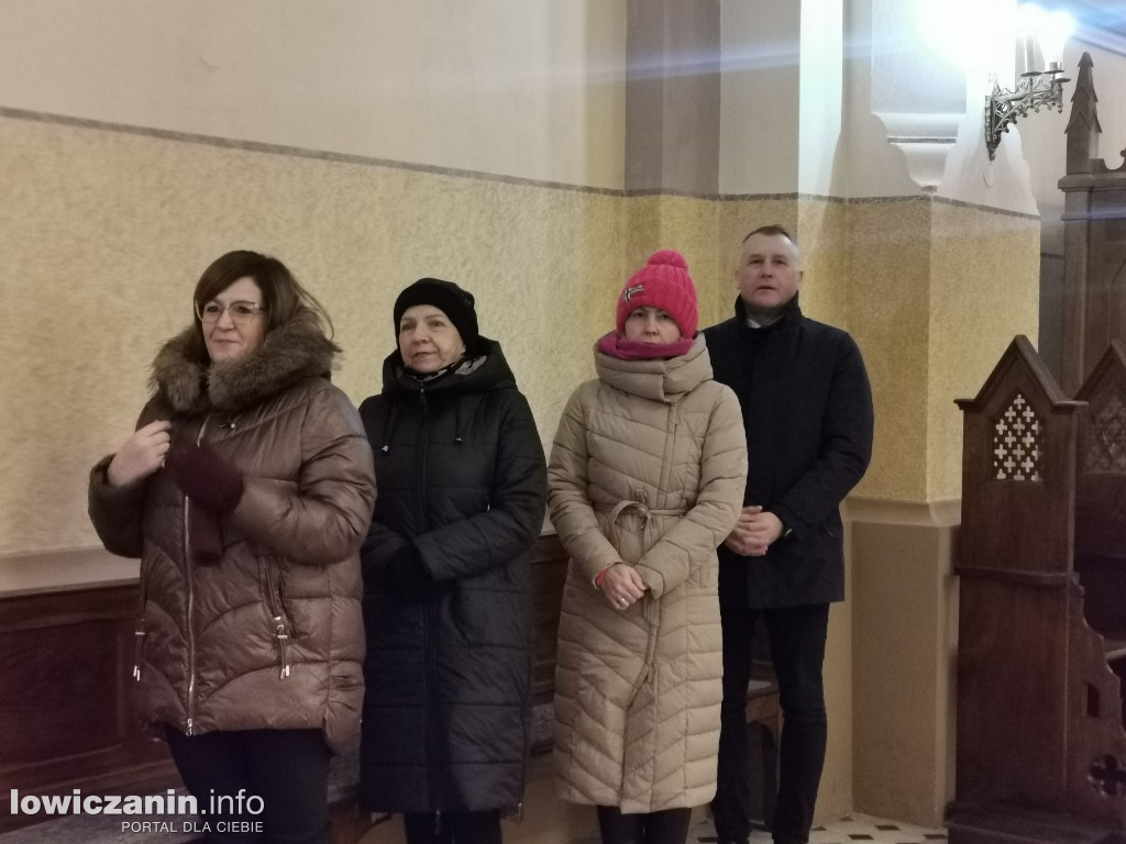 Folkowianki na Mszy w Zdunach