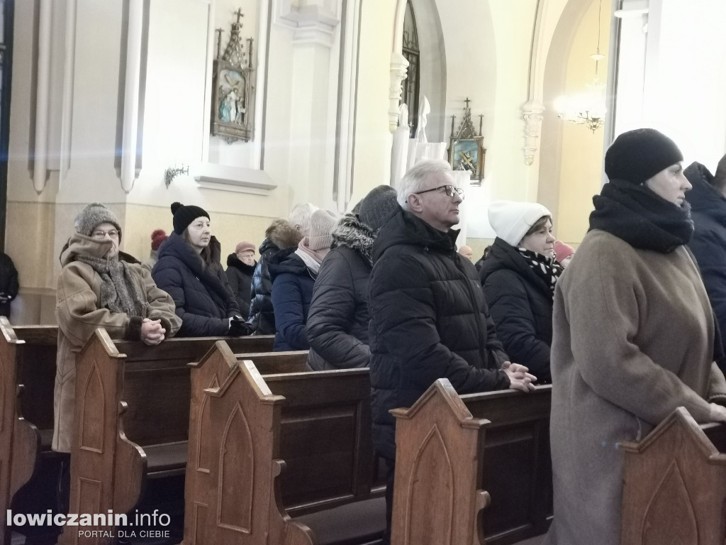 Folkowianki na Mszy w Zdunach