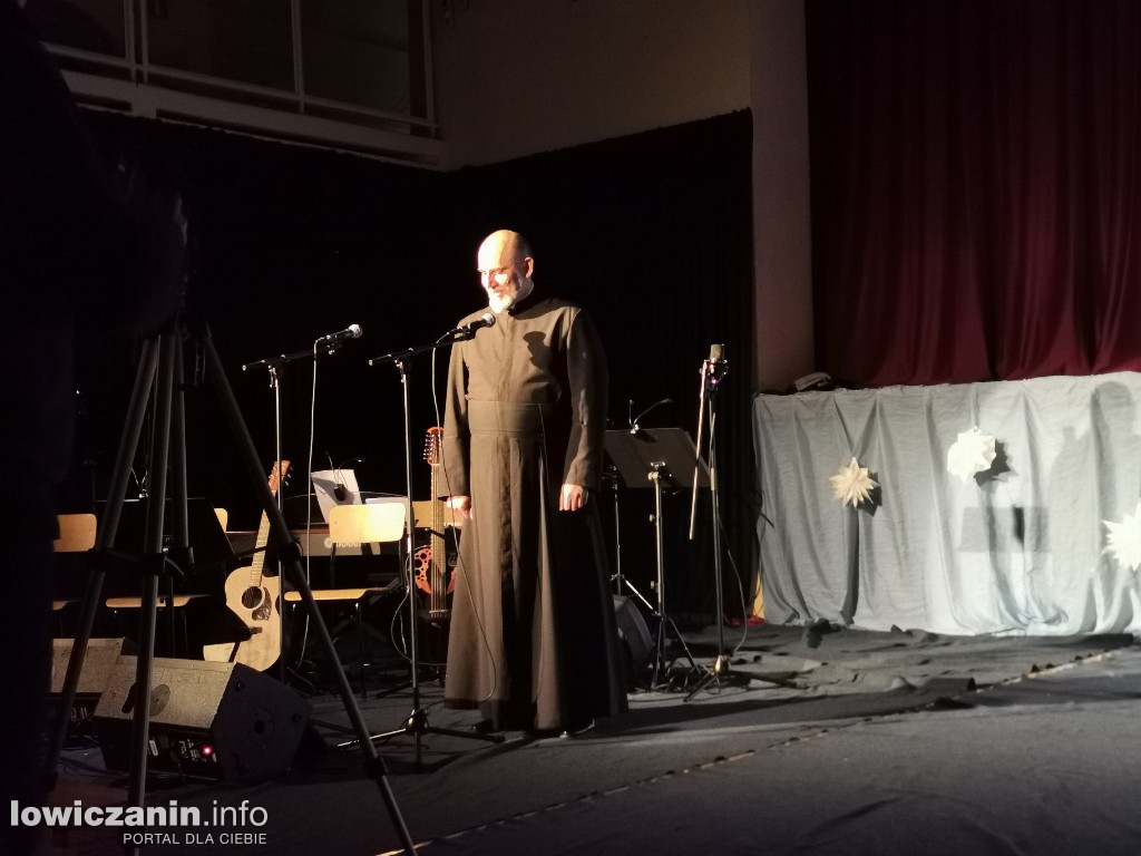 Łowicz. Jasełka w Pijarskiej