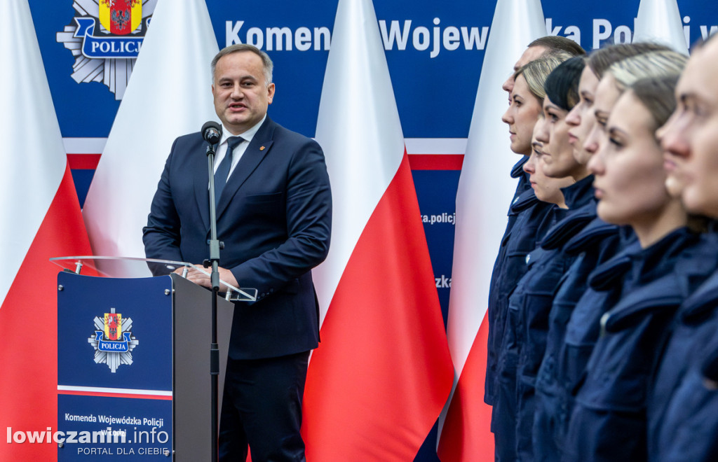 Nowi policjani w łowickiej policji