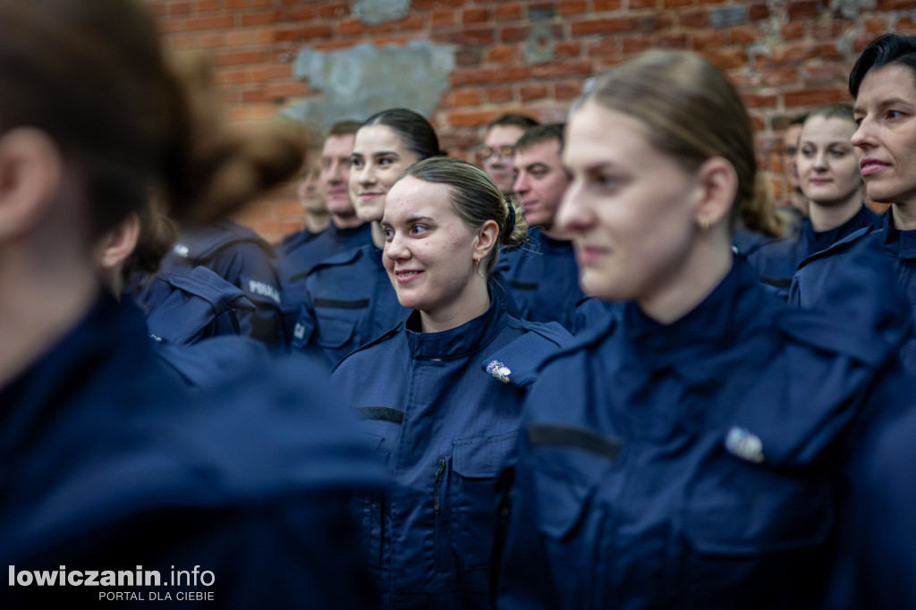 Nowi policjani w łowickiej policji
