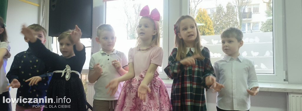 Dzień Babci, Dzień Dziadka - Przedszkole Pod Tęczą