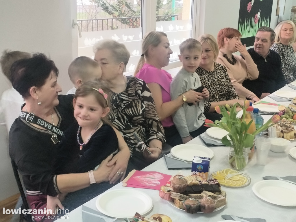 Dzień Babci, Dzień Dziadka - Przedszkole Pod Tęczą