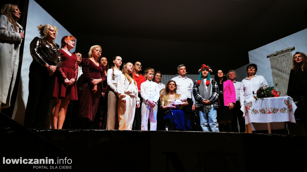 (Nie)Zwykły Teatr przedstawienie \\\