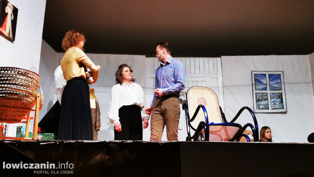 (Nie)Zwykły Teatr przedstawienie \\\
