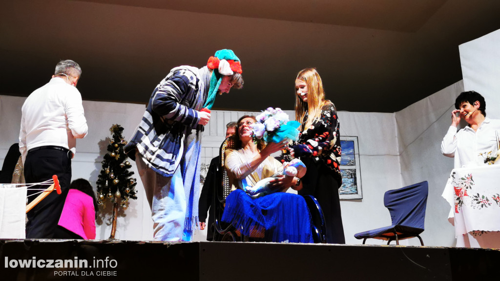 (Nie)Zwykły Teatr przedstawienie \\\