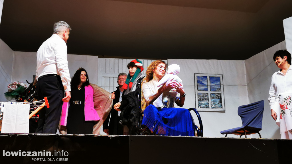 (Nie)Zwykły Teatr przedstawienie \\\