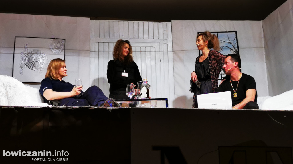 (Nie)Zwykły Teatr przedstawienie \\\