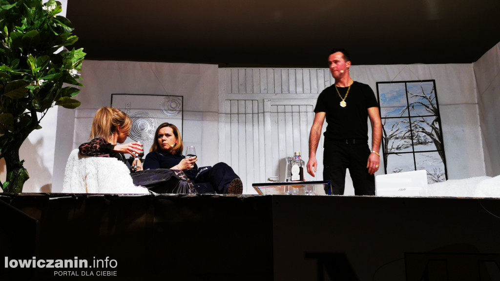 (Nie)Zwykły Teatr przedstawienie \\\