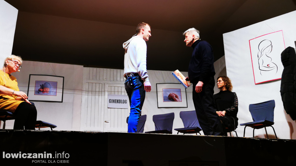 (Nie)Zwykły Teatr przedstawienie \\\