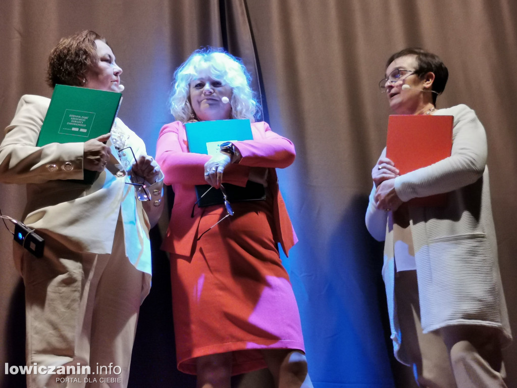 (Nie)Zwykły Teatr przedstawienie \\\