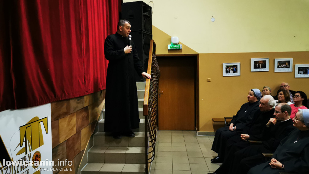 (Nie)Zwykły Teatr przedstawienie \\\