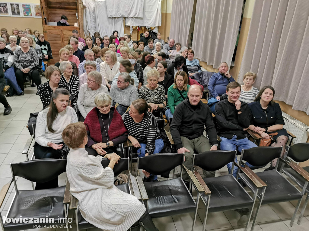 (Nie)Zwykły Teatr przedstawienie \\\