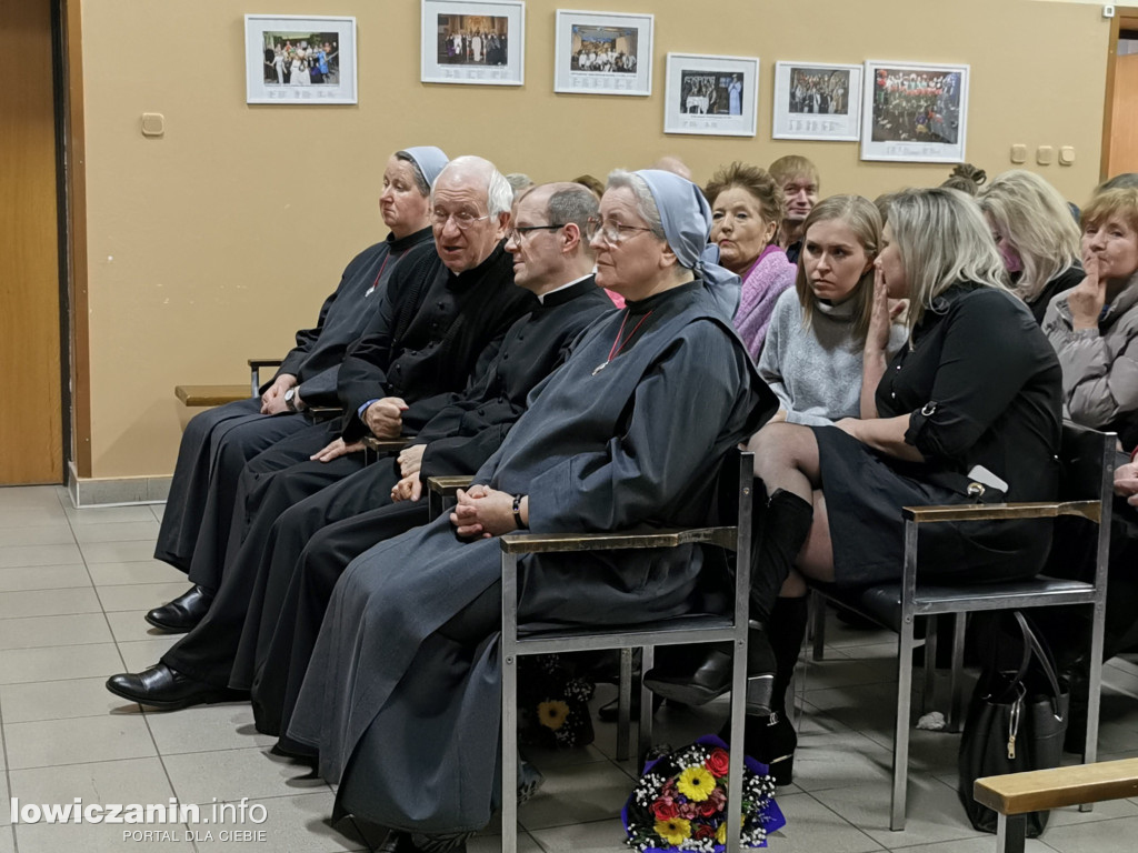 (Nie)Zwykły Teatr przedstawienie \\\