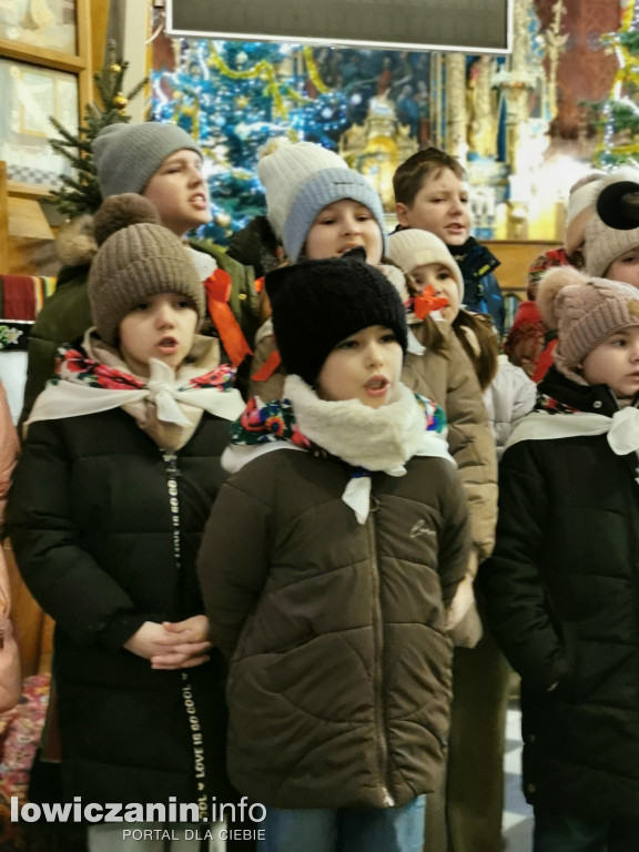 DZPiT Zduny zaśpiewał w kościele w Złakowie Kościelnym