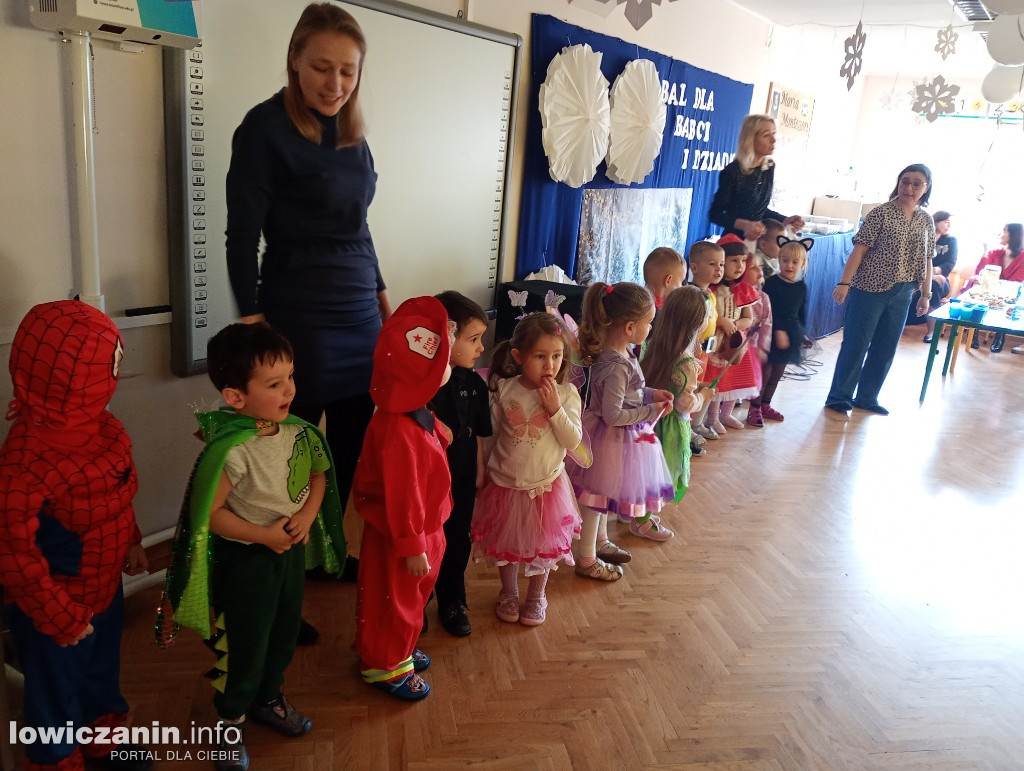 Bal niedźwiadków z babciami i dziadkami