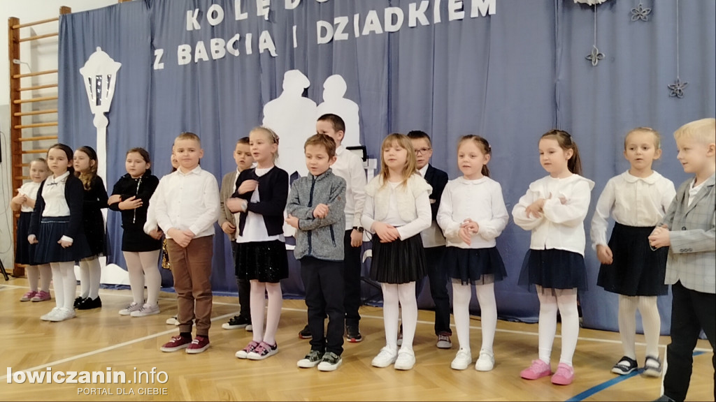 Kolędowanie z Babcią i Dziadkiem w Bobrownikach
