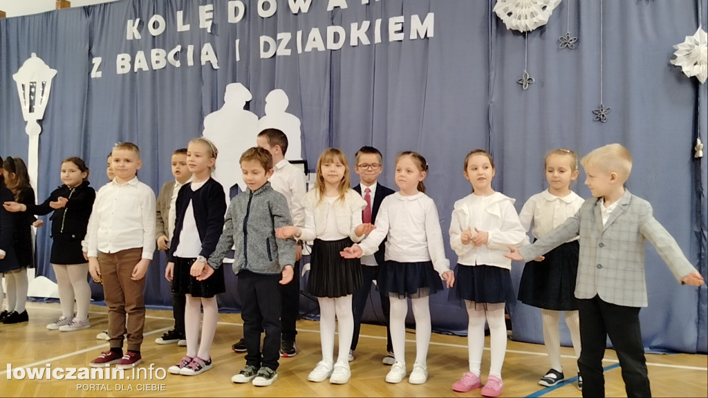 Kolędowanie z Babcią i Dziadkiem w Bobrownikach