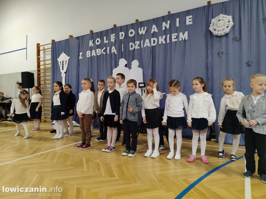 Kolędowanie z Babcią i Dziadkiem w Bobrownikach