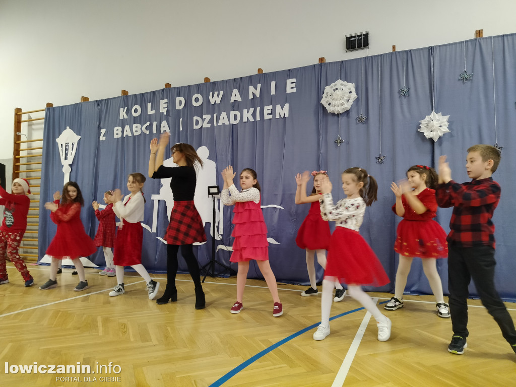 Kolędowanie z Babcią i Dziadkiem w Bobrownikach