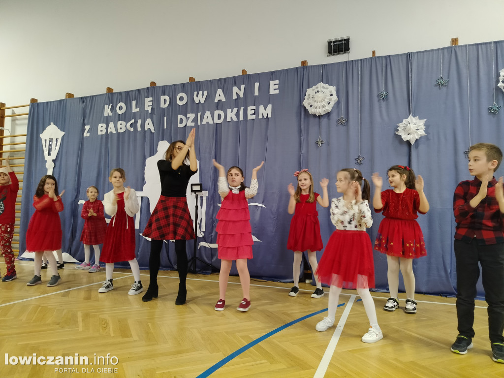 Kolędowanie z Babcią i Dziadkiem w Bobrownikach