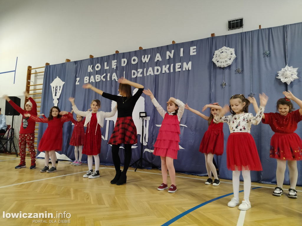 Kolędowanie z Babcią i Dziadkiem w Bobrownikach