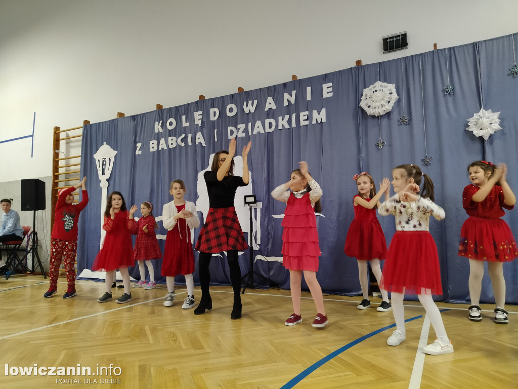 Kolędowanie z Babcią i Dziadkiem w Bobrownikach