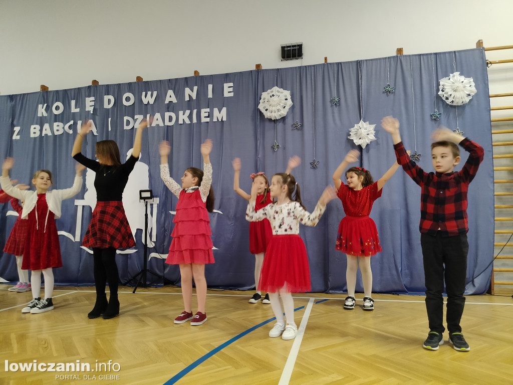 Kolędowanie z Babcią i Dziadkiem w Bobrownikach