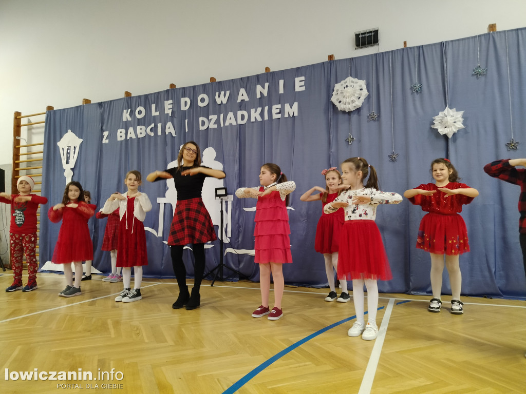 Kolędowanie z Babcią i Dziadkiem w Bobrownikach